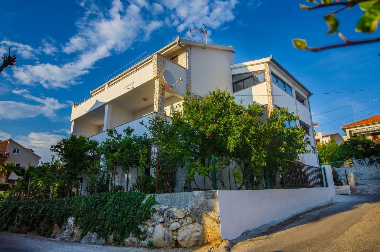 Apartment Ive Trogir Exterior photo
