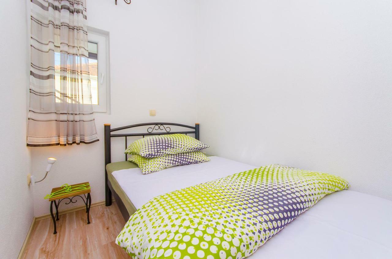 Apartment Ive Trogir Exterior photo