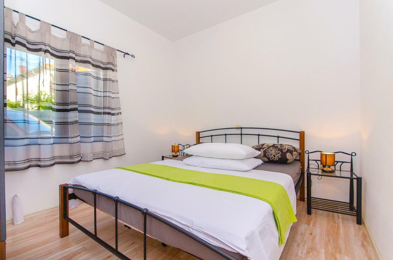 Apartment Ive Trogir Exterior photo